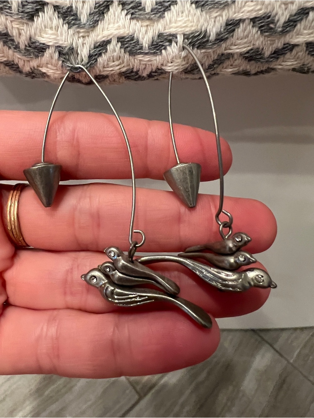 RARE Silver Bird Trio Earrings - Elegant Silver Tone Women’s Jewelry - Picture 3 of 7
